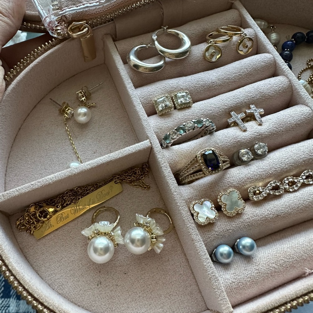 Jewelry lot for sale including box